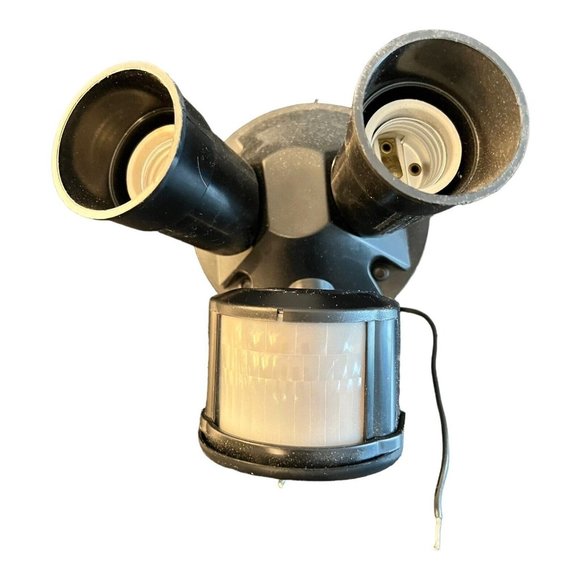 Motion Activated Twin Floodlight kit by Regent, Model MS20 Black - Picture 2 of 13